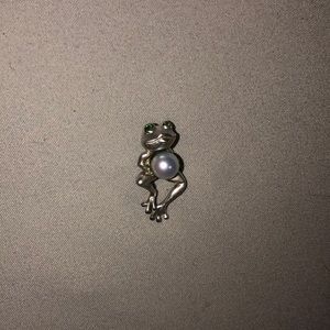 Silver frog charm